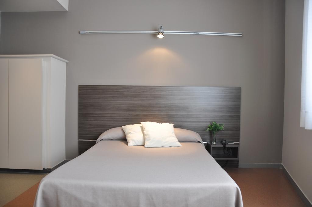 Residencia D'Investigadors Hostel Barcelona Room photo