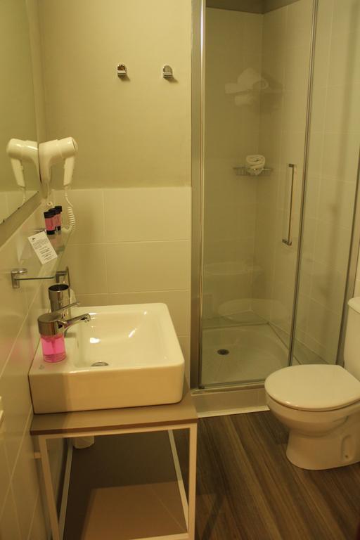 Residencia D'Investigadors Hostel Barcelona Room photo