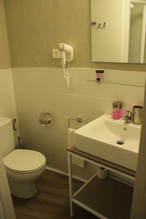 Residencia D'Investigadors Hostel Barcelona Room photo