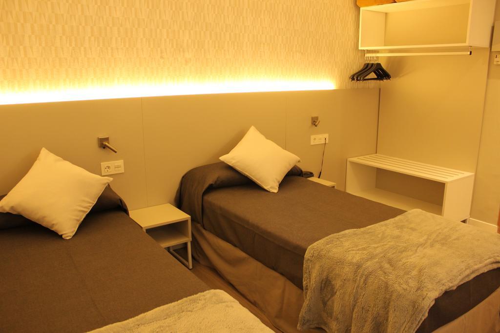 Residencia D'Investigadors Hostel Barcelona Room photo