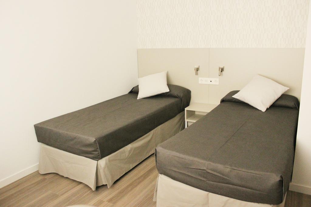 Residencia D'Investigadors Hostel Barcelona Room photo