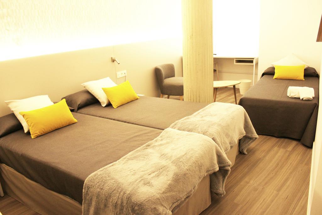 Residencia D'Investigadors Hostel Barcelona Room photo