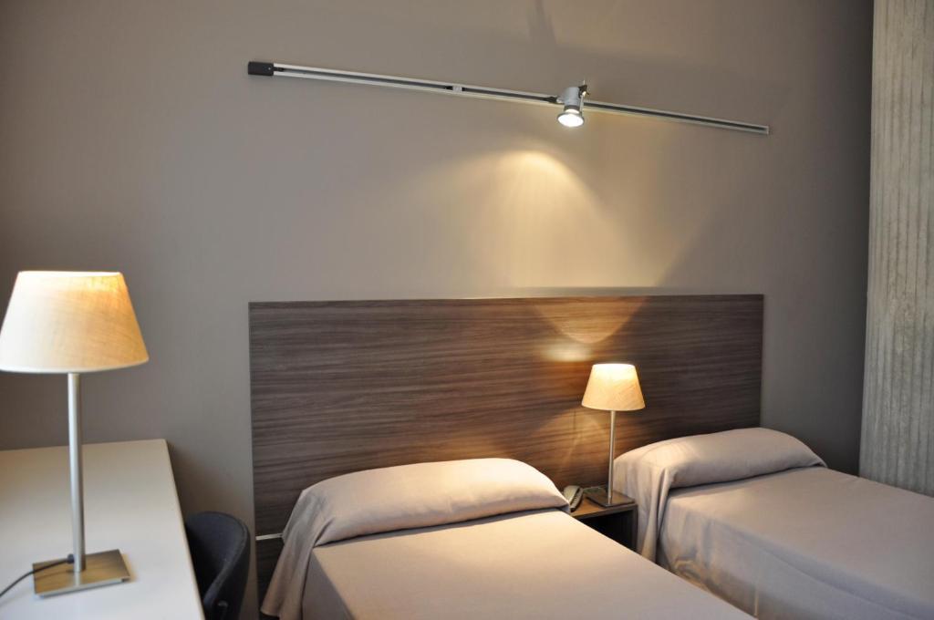 Residencia D'Investigadors Hostel Barcelona Room photo