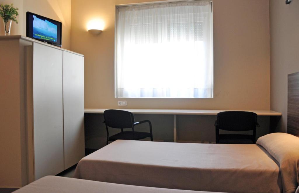Residencia D'Investigadors Hostel Barcelona Room photo